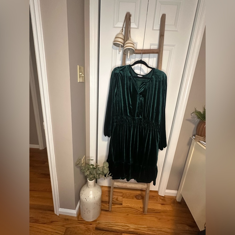 Chic Soul Deep Emerald Velvet Long Sleeve Dress